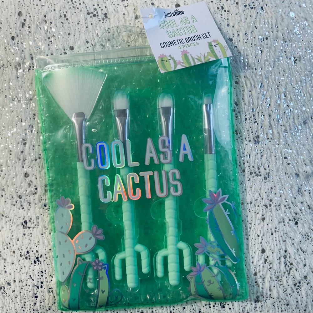 COPY - Cactus Make up Brushes from Justice